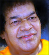 swami-smiling-sboi-wallpaper-sathya-sai-baba