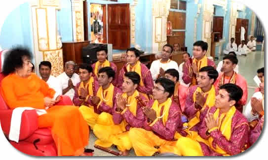 fifth anniversary of Prasanthi Dance Group, Prof.