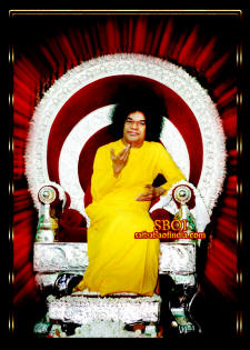 sri-sathya-sai-baba-yellow-robe-silver-throne